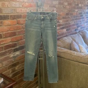 Lucky brand women’s distressed jeans- mid rise skinny. Size 8/29